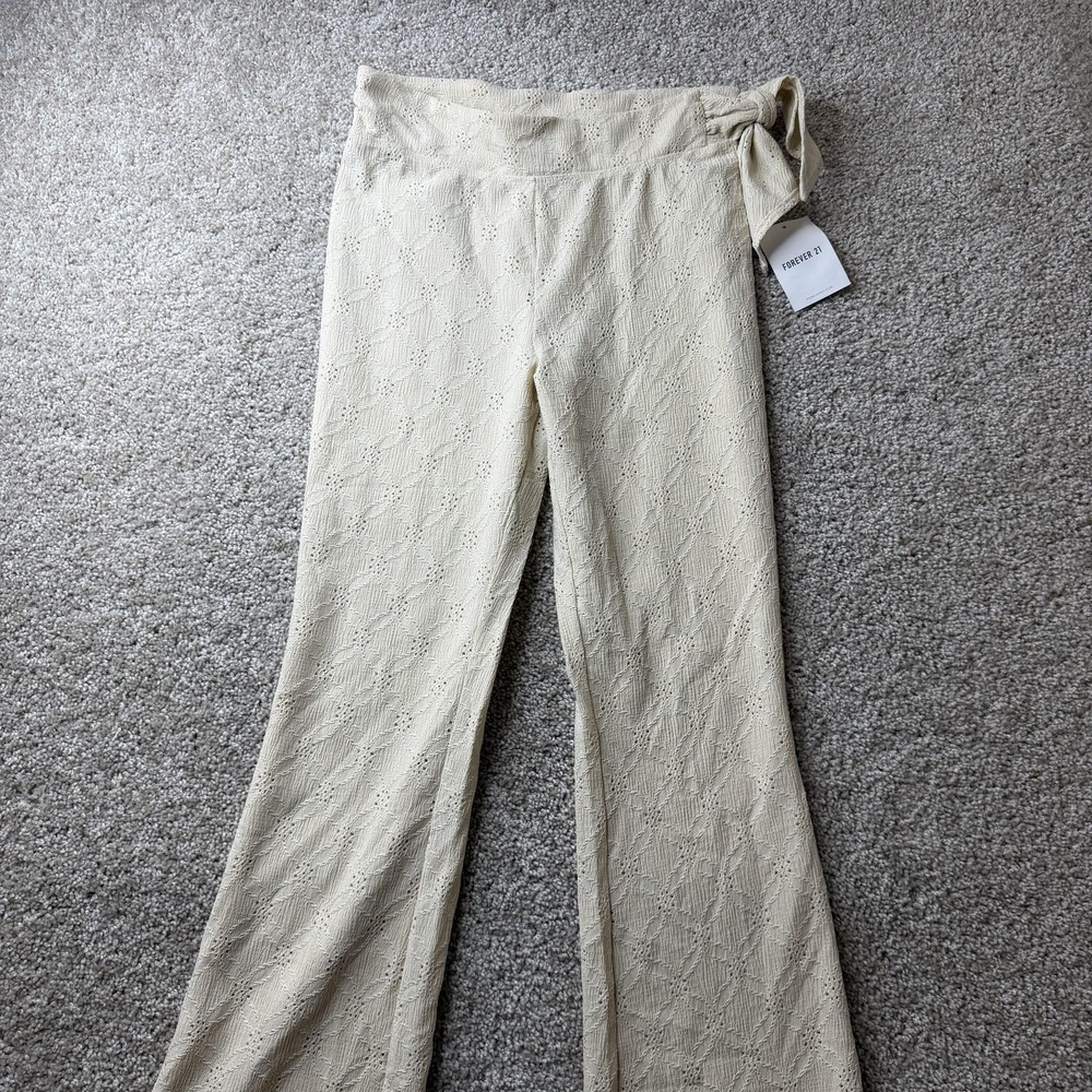 Forever 21 Dress Pants Womens XS Beige Lace Pull On Belted Slit Flare Stretch
